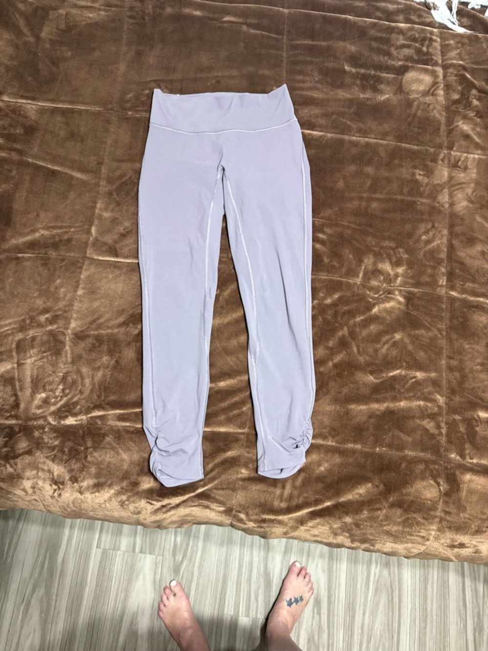 Woman’s size 6 Lululemon Leggings